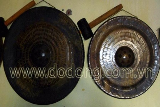 Các buổi biểu diễn cồng chiêng của đồng bào Tây Nguyên Lễ đón nhận bằng 3