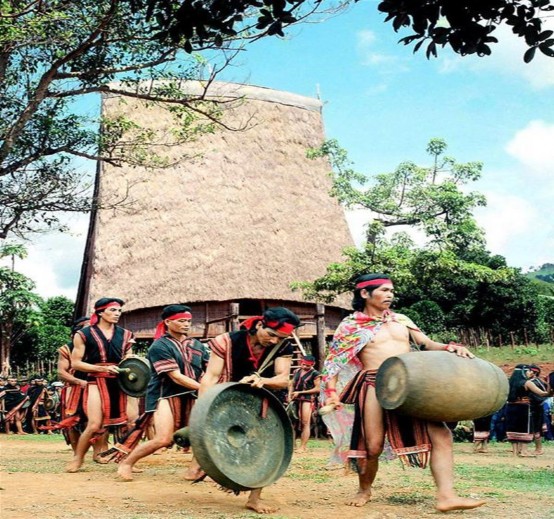 Lễ đón nhận bằng Không gian văn hóa cồng chiêng Tây Nguyên là kiệt tác truyền 8