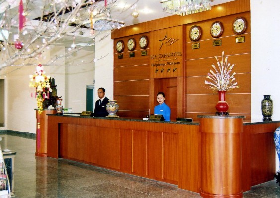 Quầy hàng lưu niệm tầng trệt Lobby Bar tại tầng tầng 1 Bar relax tầng 3 4