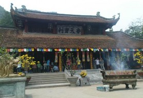 Ảnh 1 5 Chùa Thiên Trù Ảnh 1 6 Cáp treo chùa Hương Ảnh 1 7 Đền Trình Ảnh 1 8 5