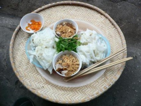 Hình 5b Bánh cuốn chay Thanh Trì Hình 6a Chả cá Lã Vọng Hình 6b Cận cảnh nồi 7