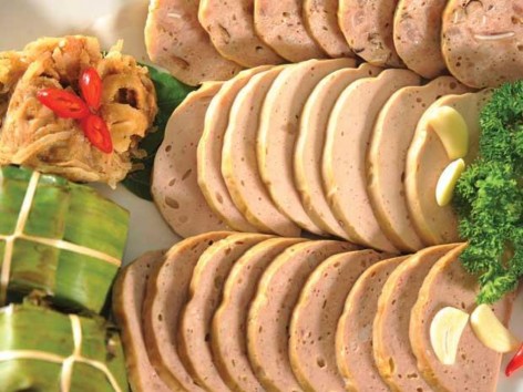 Hình 11 Giò chả Ước Lễ Hình 12 Ô mai Hàng Đường Hình 13 Trà sen Hà Nội 1 2 2