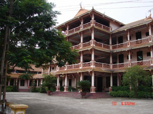 ả nh 3 Khách sạn tại khu du lịch Hồ Tiên Sa Tác giả Công ty nhận khoán 2