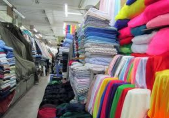 Hình 5 Khu bán vải Hình 6 Khu bán hoa quả Hình 7 Khu bán quần áo Hình 8 Chợ đêm 24