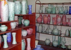 Sản phẩm gốm cổ Chu Đậu Nghệ nhân Đông Giao đang mải miết với những sản 2