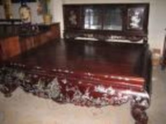 Nghệ nhân Đông Giao đang mải miết với những sản phẩm của mình Sản phẩm 7