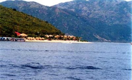 Nguồn vietnamnet vn f Hòn Miếu Cách đất liền chỉ 2km đi 10 phút về tới cảng 4