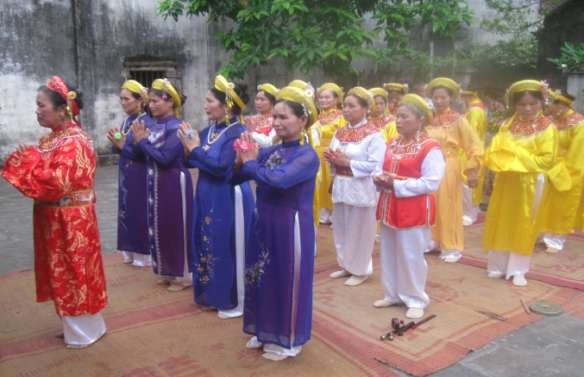 Điệu múa vũ nhạc dâng đài nhân ngày giỗ tổ ca trù do cụ Hoàng Kỷ biên 13