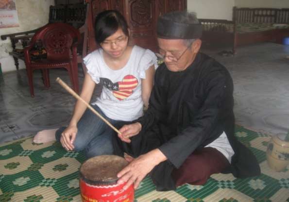 do cụ Hoàng Kỷ biên soạn lại Nghệ nhân Hoàng Kỷ 83 tuổi Cụ Nguyễn Thị 14