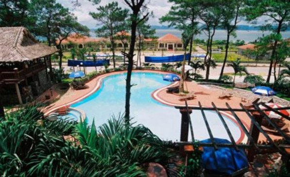 Khu bể bơi ngoài trời Khu vực sảnh lễ tân Khu vực lễ tân Nhà hàng PANORAMA 6