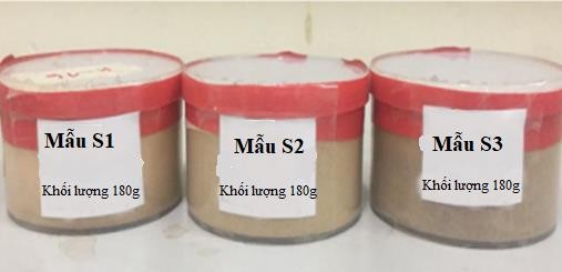 Hình 2 8 Một số mẫu đất đá được nhốt chờ đo phổ Mục đích của nhốt 1