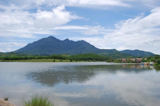 Hình 3 1 Toàn cảnh Vườn quốc gia Ba Vì nhìn từ hướng Đông 3 1 4 Đặc điểm 1