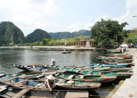 Ảnh 2 Sẵn sàng đưa du khách vào Tam Cốc Ảnh 3 Hành trình vào Tam Cốc 2