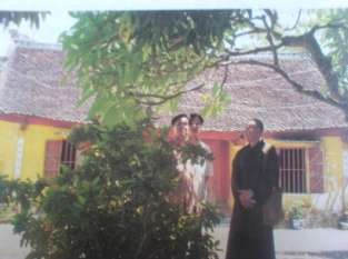 Chùa Nhân Trai 5 pho tượng kì lạ 1 tượng vương 4 tượng hầu Rồng đá và 7