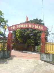 Từ đường họ Mạc Các tấm bia tại từ đường họ Mạc Gian thờ vua Mạc 2