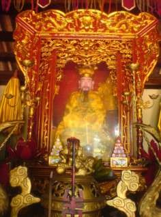 Gian thờ vua Mạc Đăng Dung và vua Mạc Đăng Doanh Gian thờ các quan họ Mạc Rùa 9