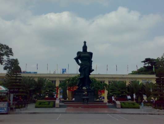 Hình 6 Tượng đài Nữ tướng Lê Chân 6