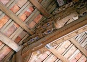 Bộ mái nhà cổ ở làng Lim – Bắc Ninh Bàn thờ tổ tiên của người dân làng 3