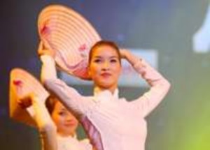 Chương trình nghệ thuật Những ngày văn hóa Việt Nam tại Nga 2008 Hội sinh viên 1