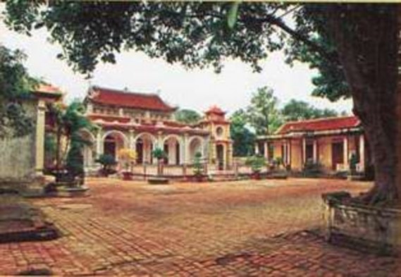 Đ ình Nhân Mục Sân khấu múa rối nước 7