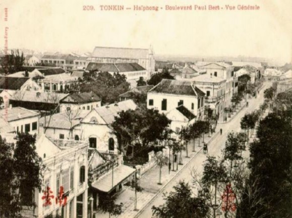 Hình 4 Đại lộ Paul Bert Điện Biên Phủ nay Hình 5 Trước năm 1945 đây là 3