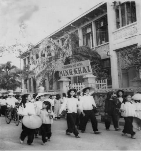 Hình 18 Trường Nữ học Trường Tiểu học Minh Khai hiện nay Hình 19 Biệt thự 4