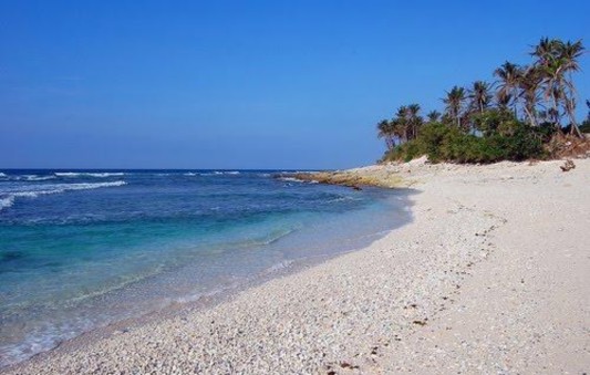 Biển Lý Sơn Tượng đài đội Hoàng Sa kiêm quản Bắc Hải và Nhà Trưng bày hải 3