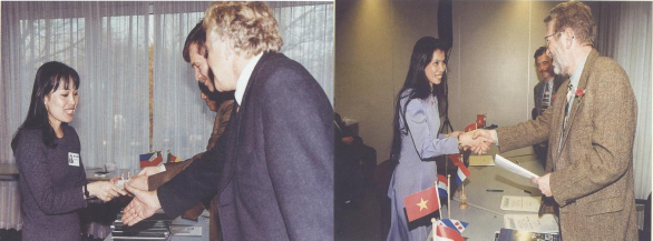 Hình 8 9 Lễ trao bằng tốt nghiệp khóa đào tạo thiết kế đồ họa trên máy 1