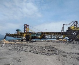 Hình 1 8 Bãi thải Bàng Nâu khu vực mỏ Cao Sơn đổ thải 1 3 3 3 Bãi thải Đông 3