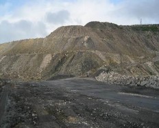 Hình 1 11 Hiện trạng bãi thải trong moong Lộ trí Đèo Nai 1 3 3 6 Bãi thải trong 6