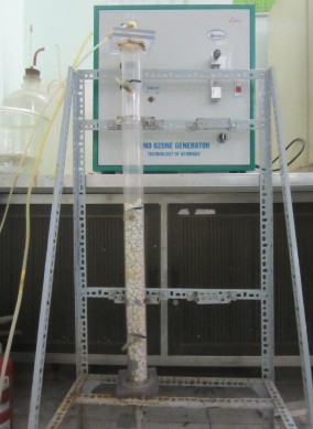 a Hệ thí nghiệm không đệm sứ b Hệ thí nghiệm chứa đệm sứ Hình A 2 Hệ 3