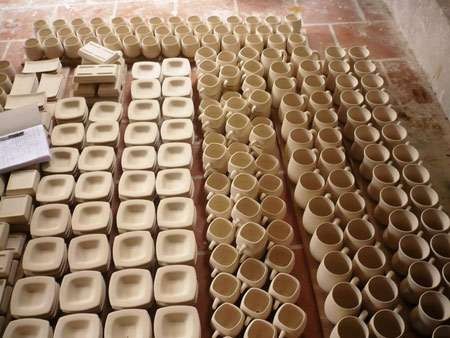 Những sản phẩm gốm đang chờ được chuyển sang một kiếp sống khác 5