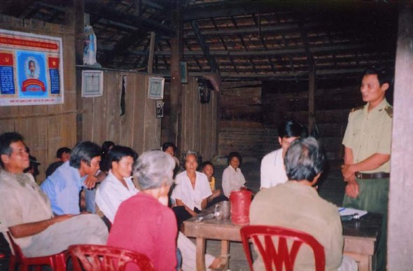 Hình 4 13 Một số hình ảnh về người dân tham gia bảo vệ rừng Hình 4 14 Hình 5