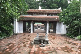 Chùa Láng cg Chiêu Thiền tự tương truyền do vua Lý Anh Tông cho xây dựng để 1