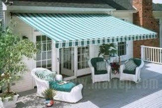 Ngày nay rất nhiều ngôi nhà có lắp mái che di động để che ánh nắng chiếu vào 10