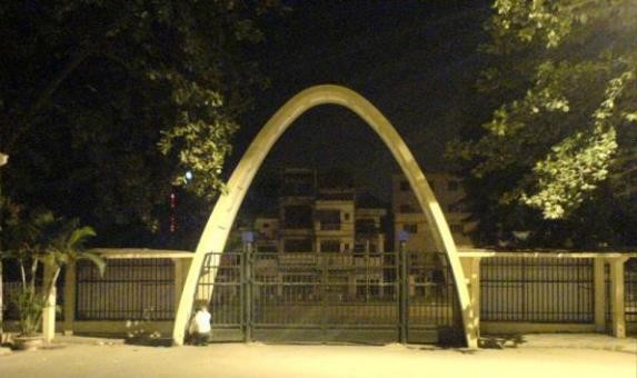 b Thực hành làm mô hình trực quan trước hết là các mô hình hình học Nhằm 4