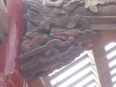 Bản ảnh số 59 Trang trí trên cốn gian giữa đình Tình Quang Đề tài Lân 11