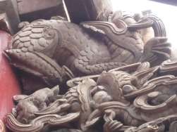 Bản ảnh số 59 Trang trí trên cốn gian giữa đình Tình Quang Đề tài Lân 12