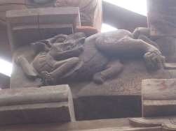 Bản ảnh số 61 Trang trí trên cốn gian cạnh đình Tình Quang Đề tài Lân 14