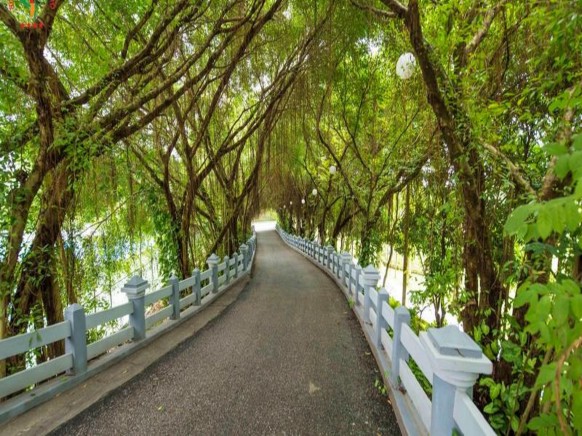 Hình 6 Đường Một Chiều tại Nhà hàng Sông Hồng Hình 7 Phòng tiệc Hoàng Gia 1