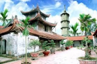 Tranh điêu khắc hình chim thú trên lan can đá chùa Bút Tháp Thuận Thành Bắc 1