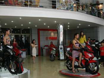 Hình 2 7 Bên trong Showroom xe Yamaha Việt Nam 2 3 2 5 Kết quả quan sát một số loại 4