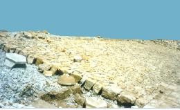 Hình 1 20 Kè bảo vệ mái bằng đá lát khan ở Hải Hậu Nam Định Bề mặt gồ 2