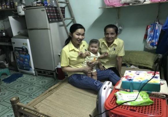 Nơi ở của bà mẹ công nhân đơn thân Một nơi giữ trẻ con công nhân đơn thân 1
