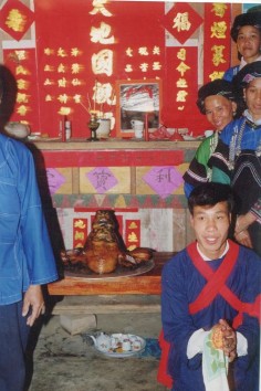 Phụ lục 5 3 Người phụ cúng hướng dẫn chú rể tập cúng Phụ lục 5 4 Chú 7