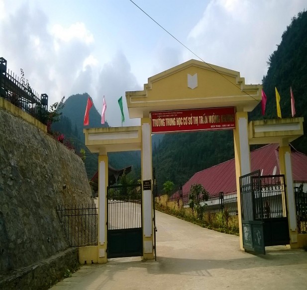 Ảnh 20 Cổng trường THCS thị trấn Mường Khương Nguồn Ảnh tư liệu thực 4