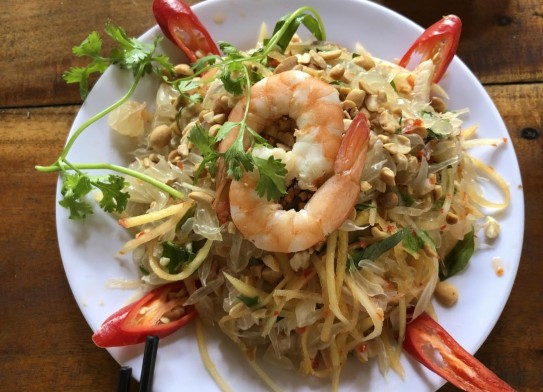 Hình PL3 Món gỏi bưởi Nguồn tác giả chụp Hình PL4 Món bì bưởi chiên giòn 3