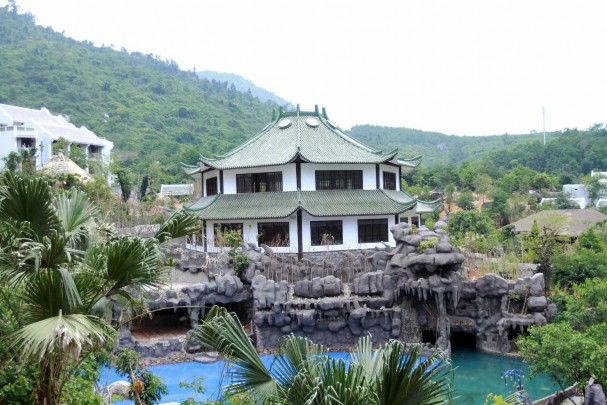 Hình 2 2 Tháp Onsen nguồn website CVSKN Núi Thần Tài Khách sạn Ebisu Onsen Resort 2