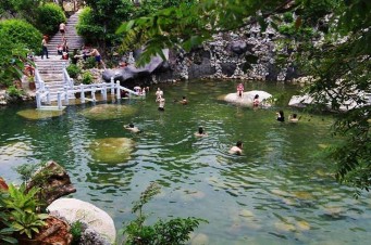 Hình 2 7 Nguyệt Long Hồ nguồn website CVSKN Núi Thần Tài 7