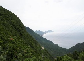 Hình I 6 Sinh cảnh rừng trên nền đá granit Hình I 7 Sinh cảnh đất canh tác 7